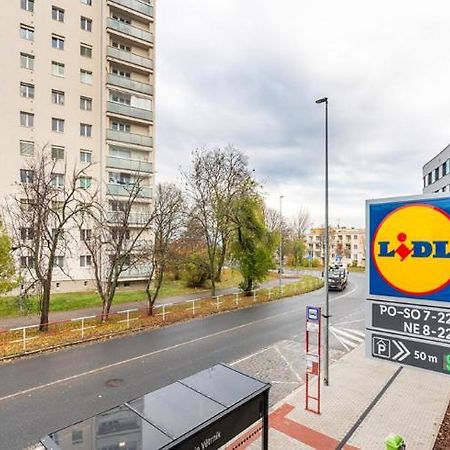 Апартаменты Modern Studio Near Airport And City Centre! Прага Экстерьер фото